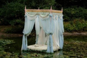 romantika Installation by Vincent Olinet